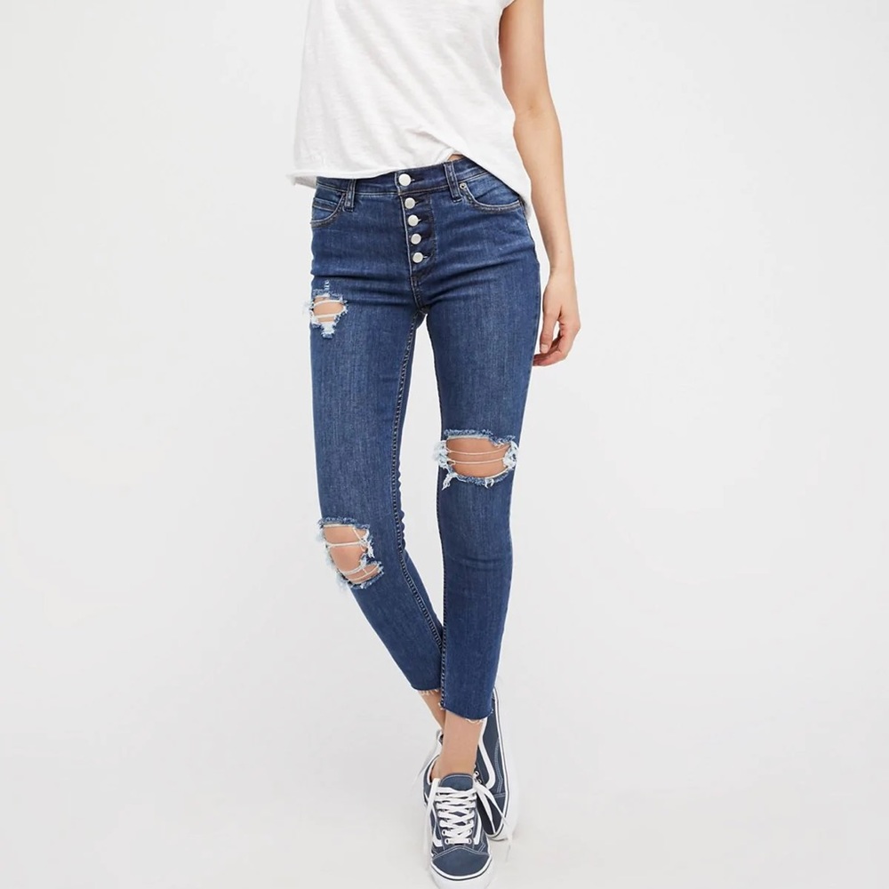 Free People Reagan Skinny Jeans, Size 28.